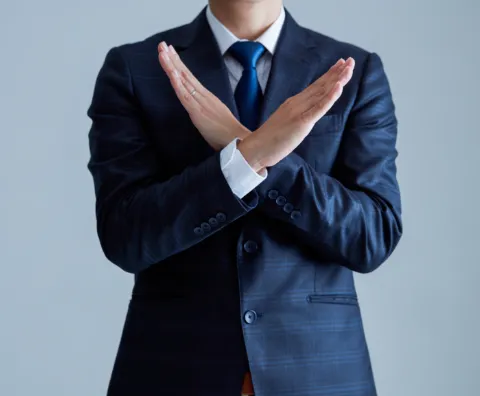 広告活動は最小限に抑えなければいけない